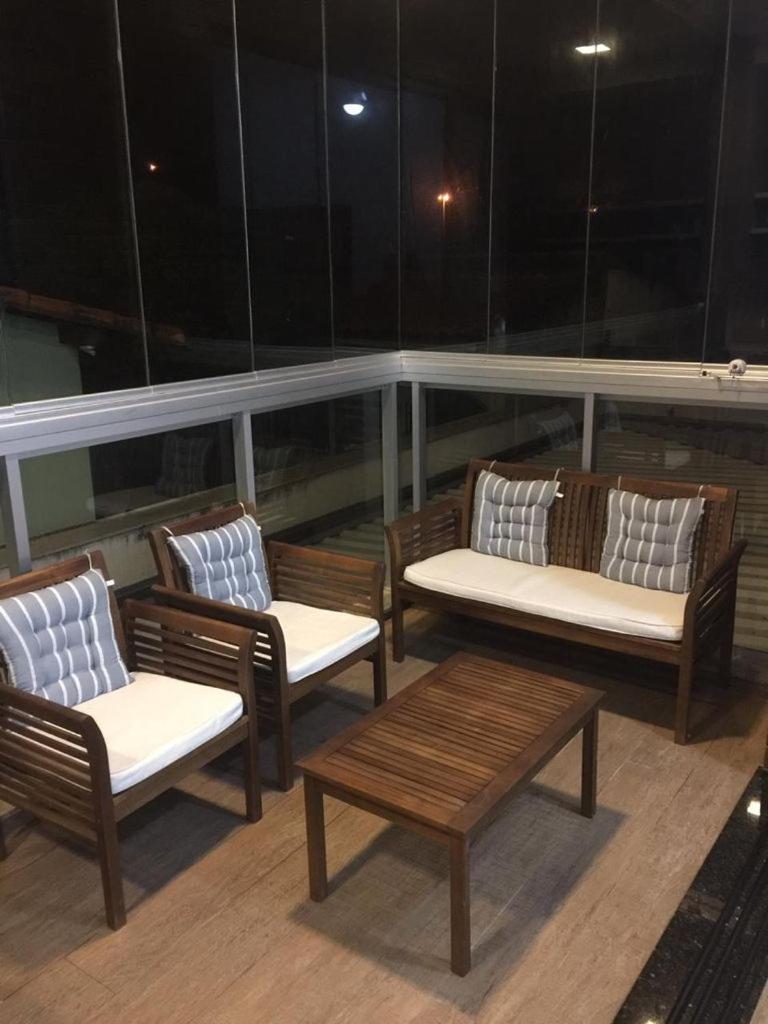 ニテロイTasbi House Loft Piratiningaアパートメント エクステリア 写真